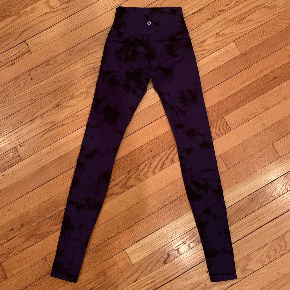 Lululemon Wunder Under Luxtreme Fabric Size 4
